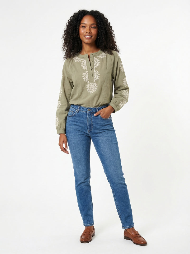 Blouse Martha - Default - Full body studio shot on white background