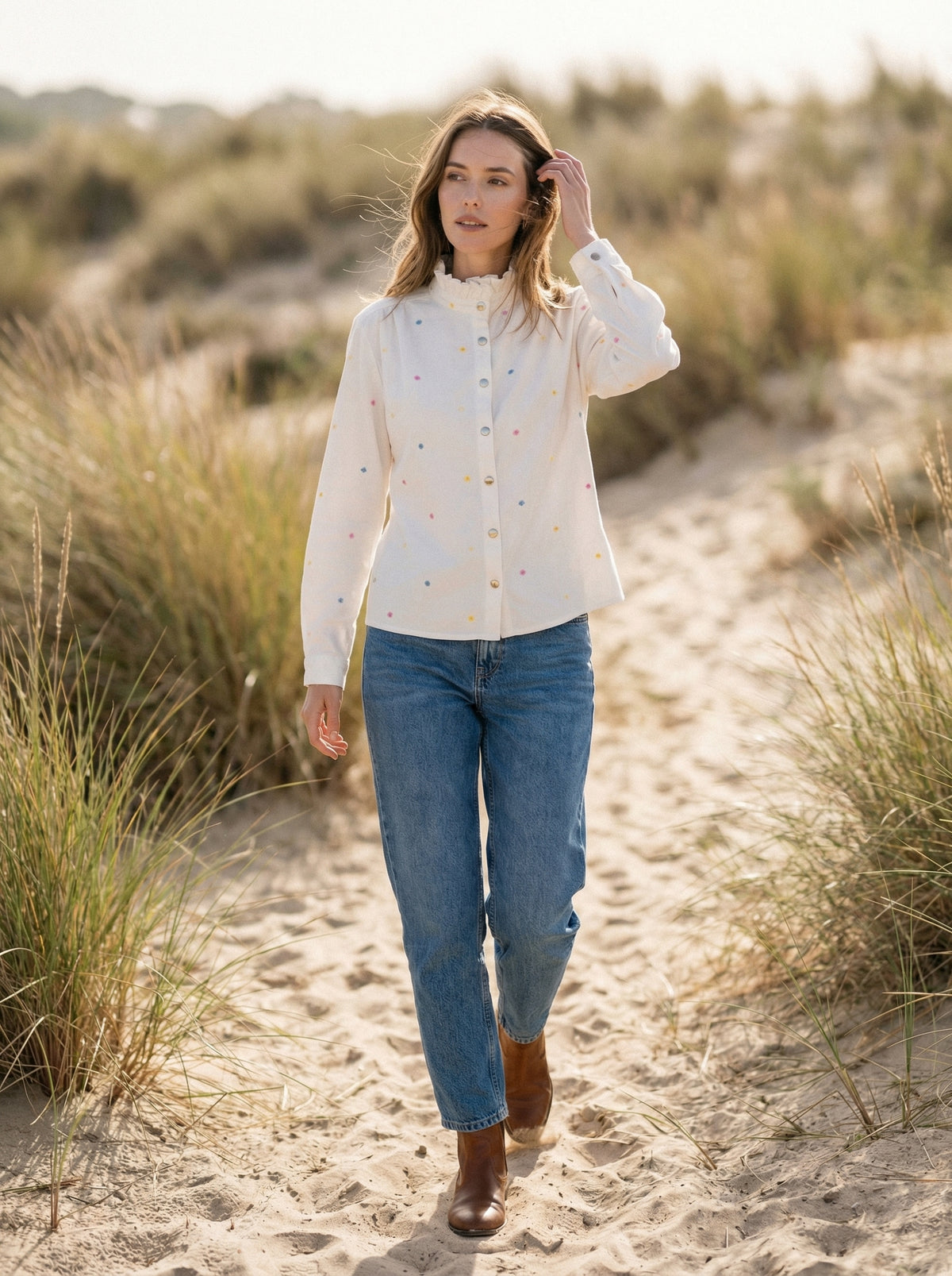 Blouse Guadalupe - Default - Lifestyle editorial shot