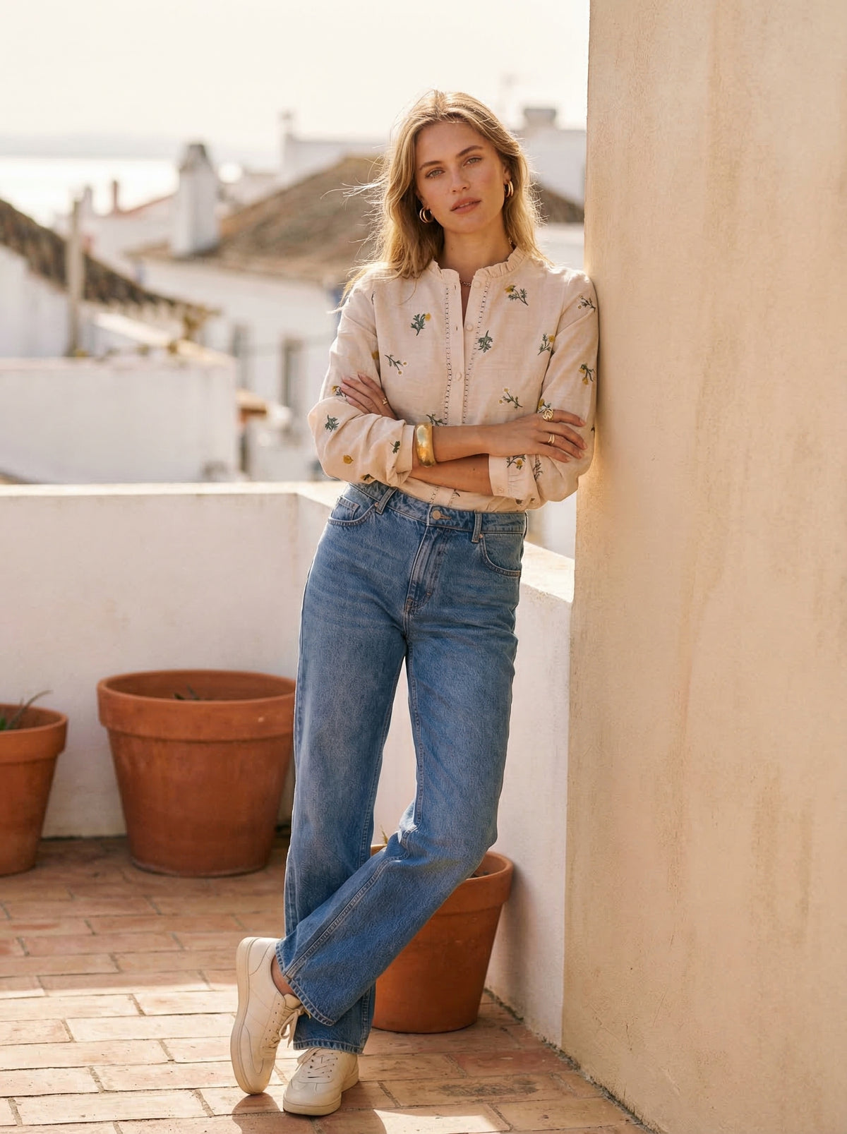 Blouse Margarida - Default - Lifestyle editorial shot