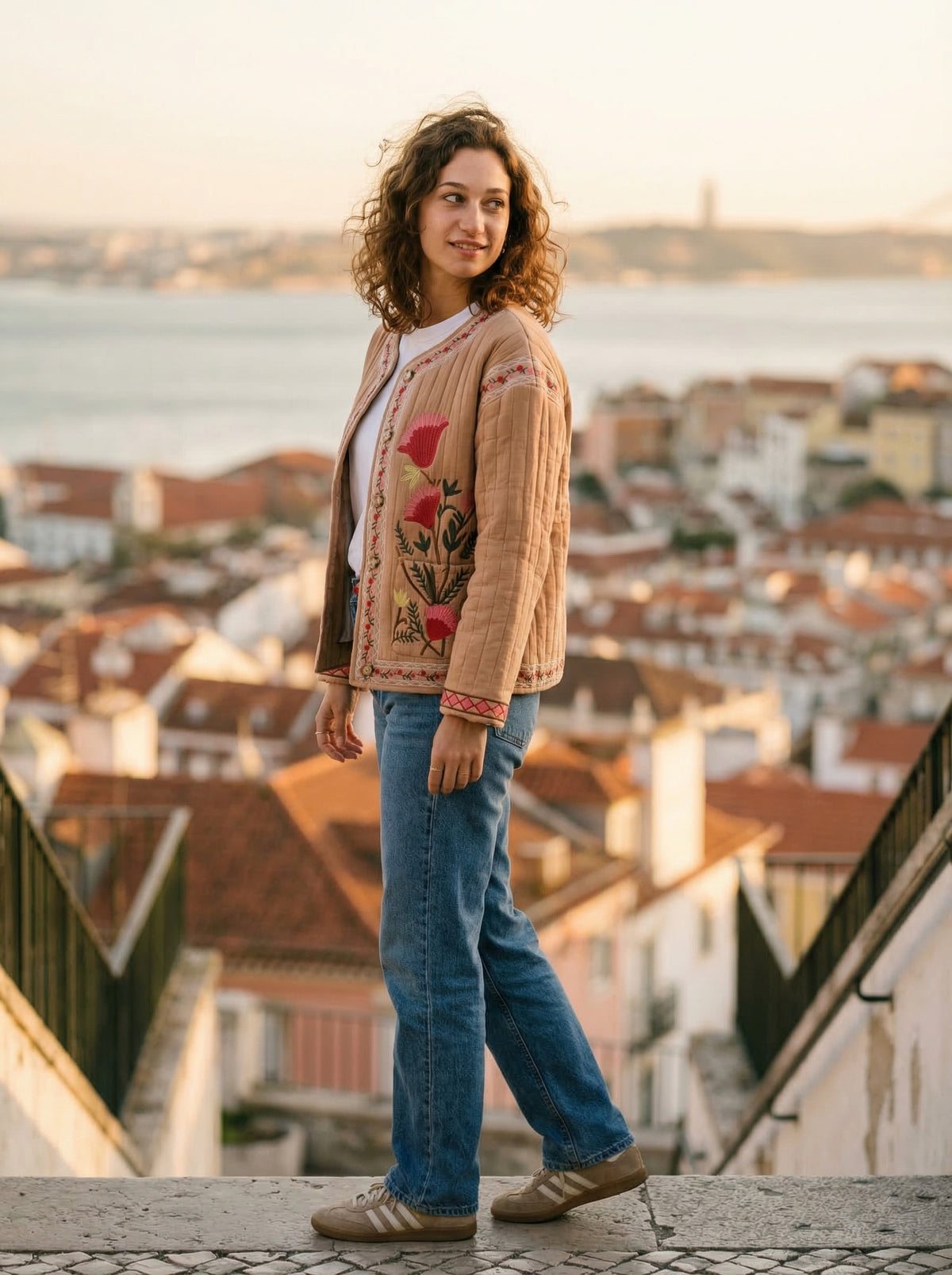 Jacket Caroline - Default - Lifestyle editorial shot, alternate setting
